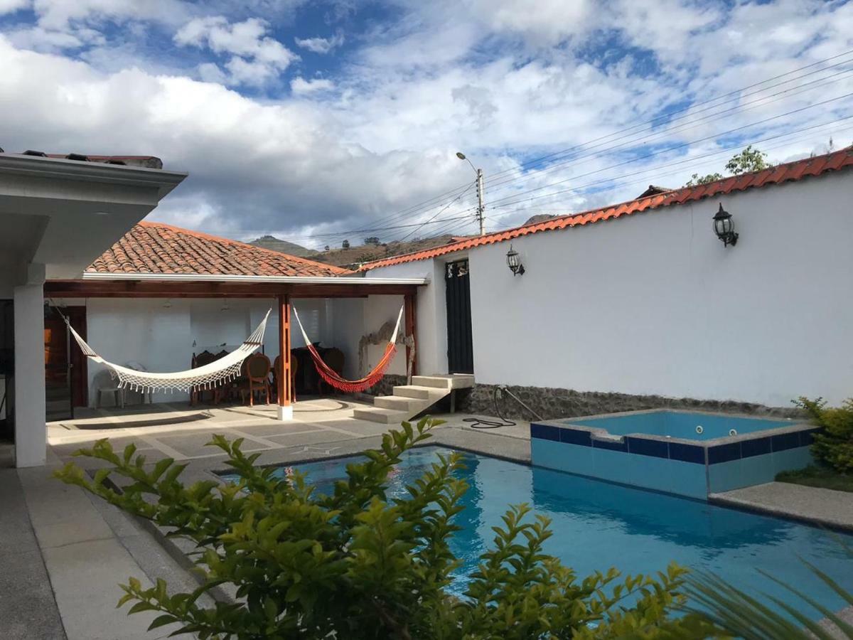 Hostel Las Palmas Vilcabamba Eksteriør billede